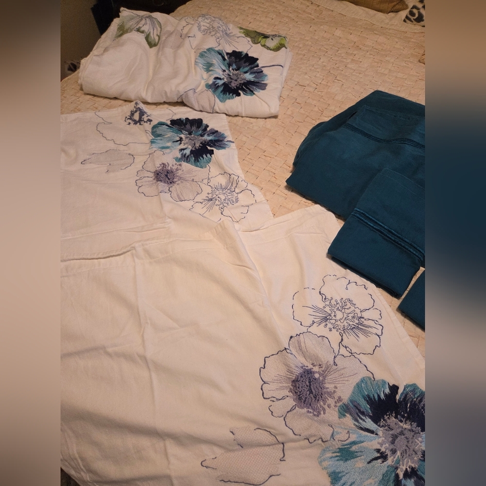 Cynthia Rowley Duvet Cover With Shams Plus Fitted Sheet Flat Sheet 4 Pillowcases